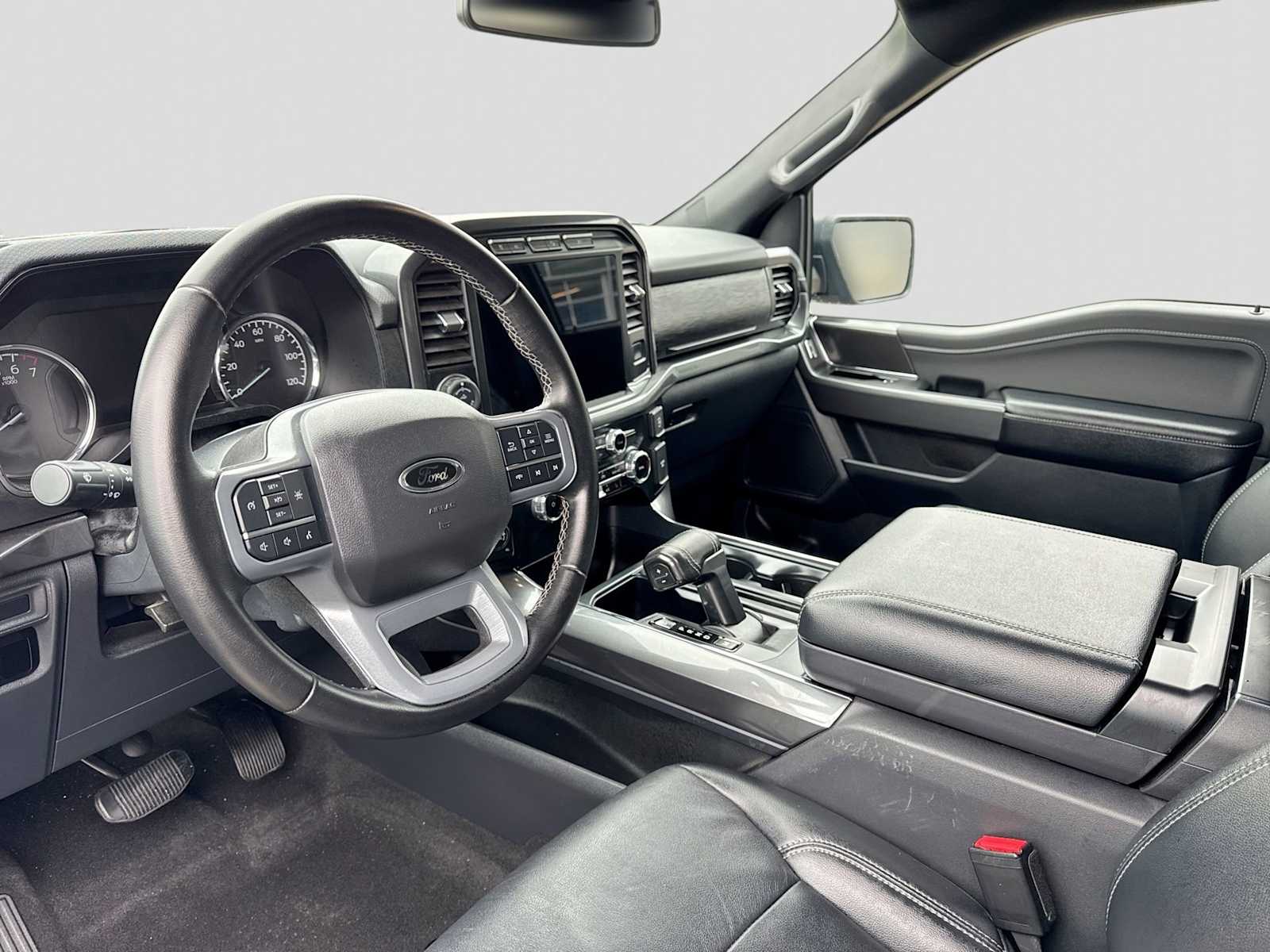 View vehicle photo 2