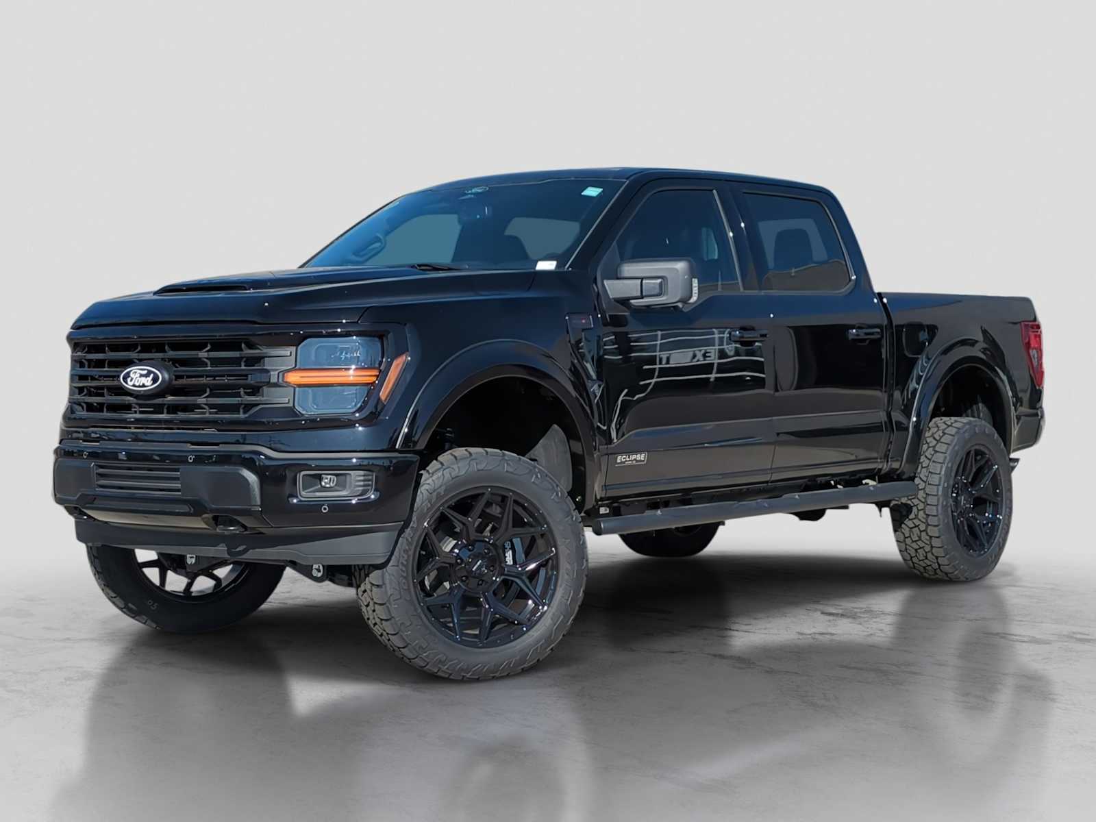 Agate Black Metallic 2025 Ford F-150 XLT SuperCrew 4WD Pickup Truck Four-Wheel Drive Automatic