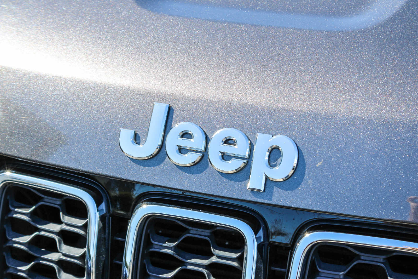 2019 Jeep Grand Cherokee Limited 17
