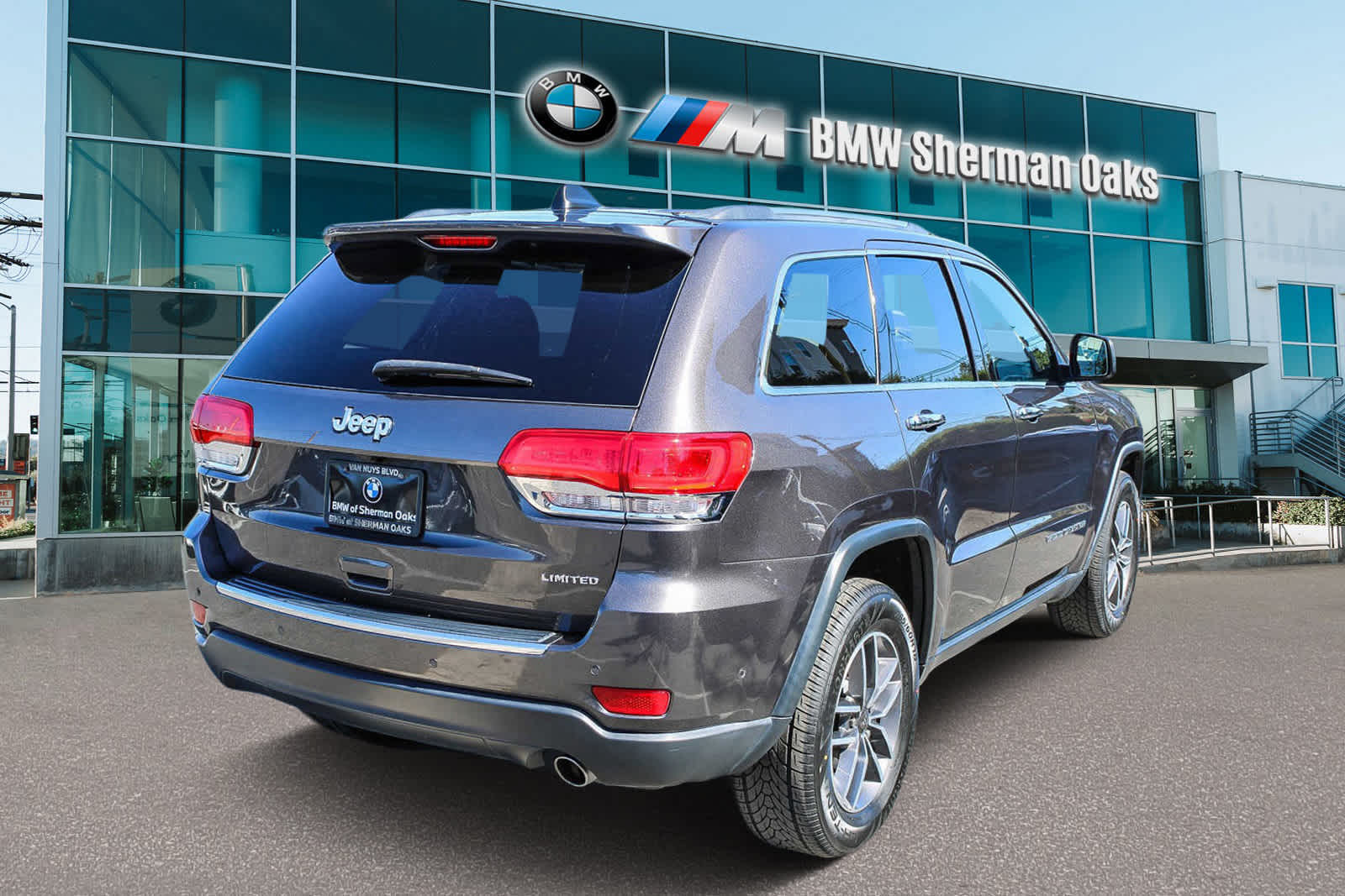 2019 Jeep Grand Cherokee Limited 14