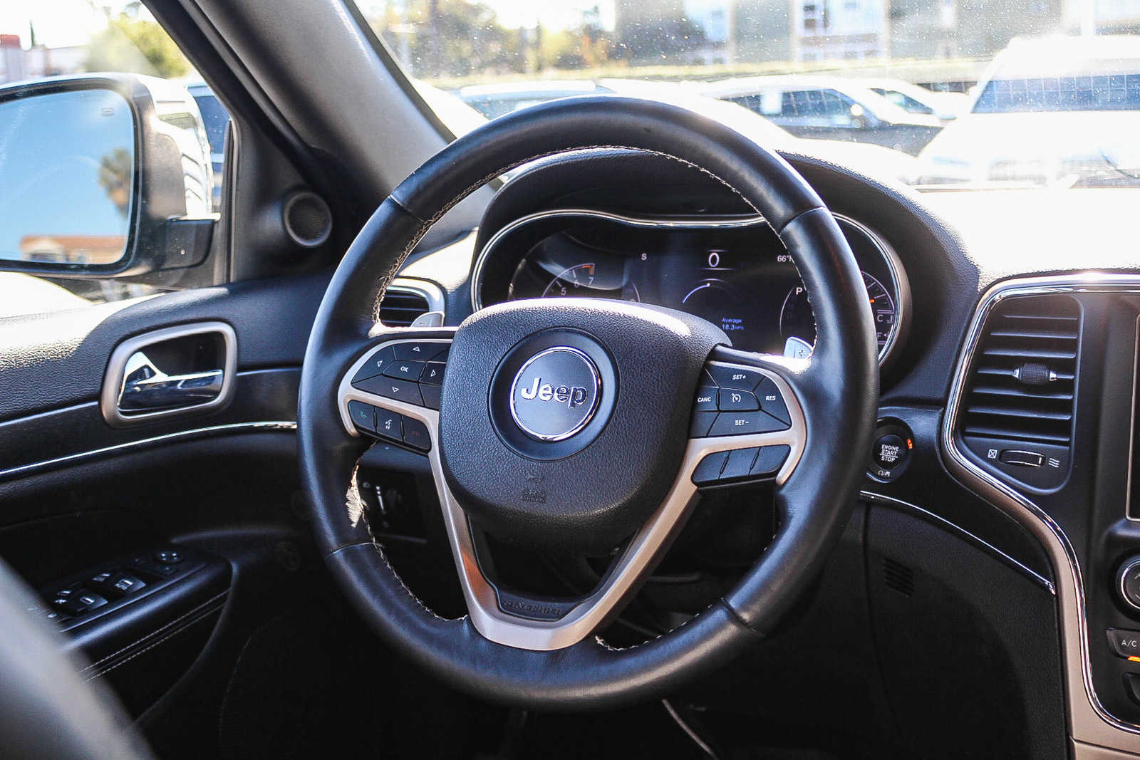 2017 Jeep Grand Cherokee Limited 15