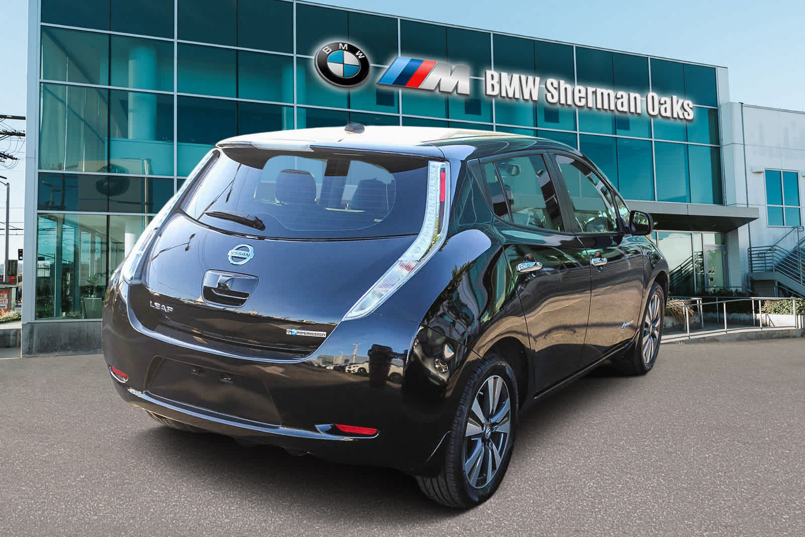 2015 Nissan LEAF SL 4