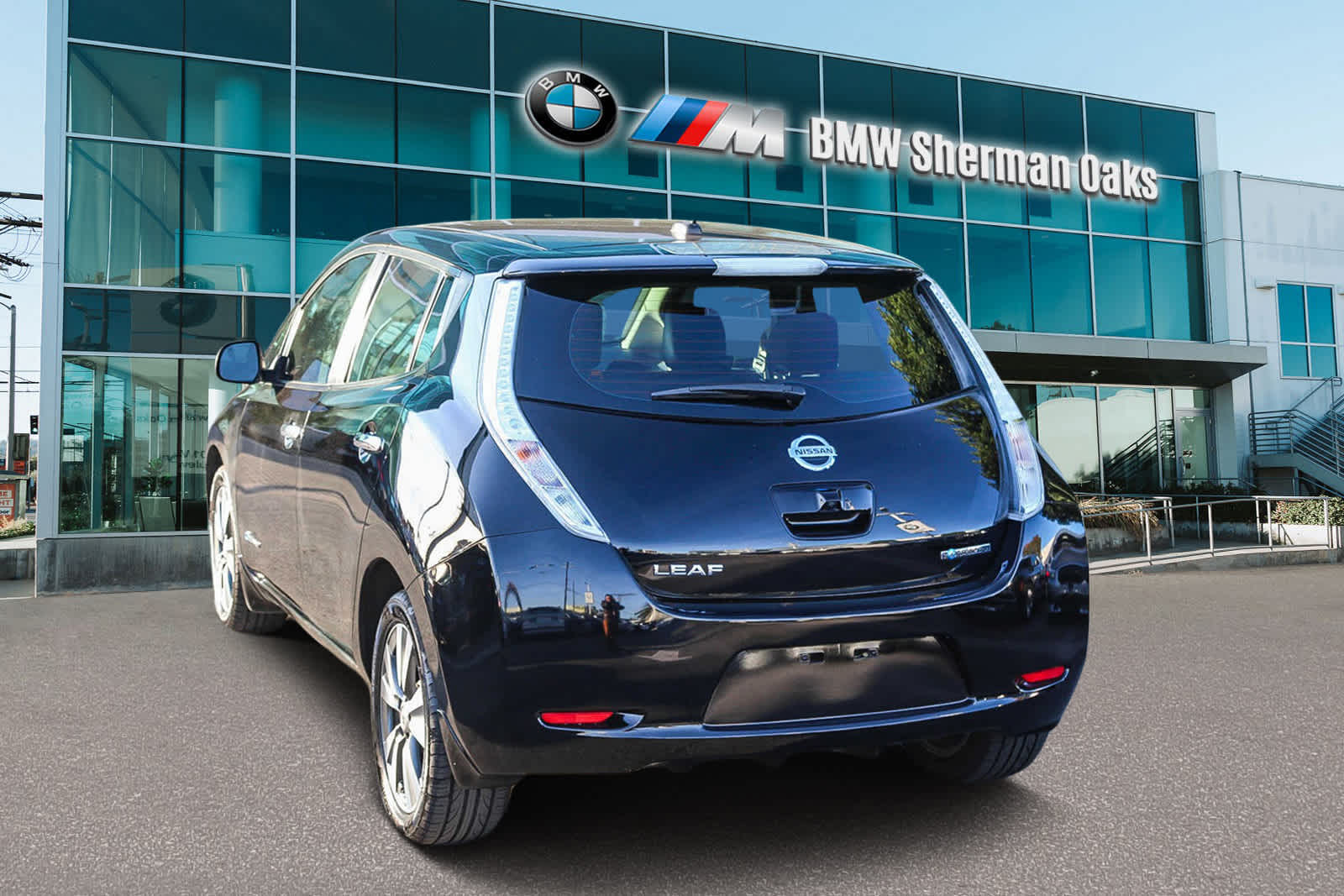 2015 Nissan LEAF SL 6