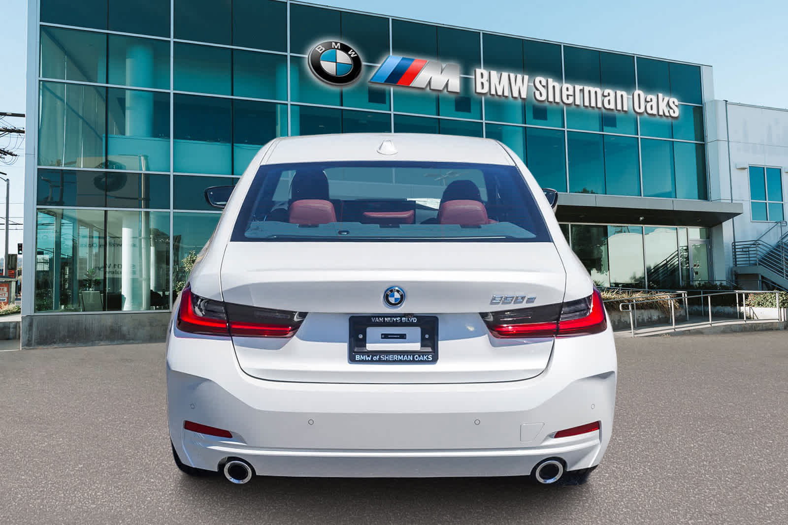 2024 BMW 3 Series 330e 5