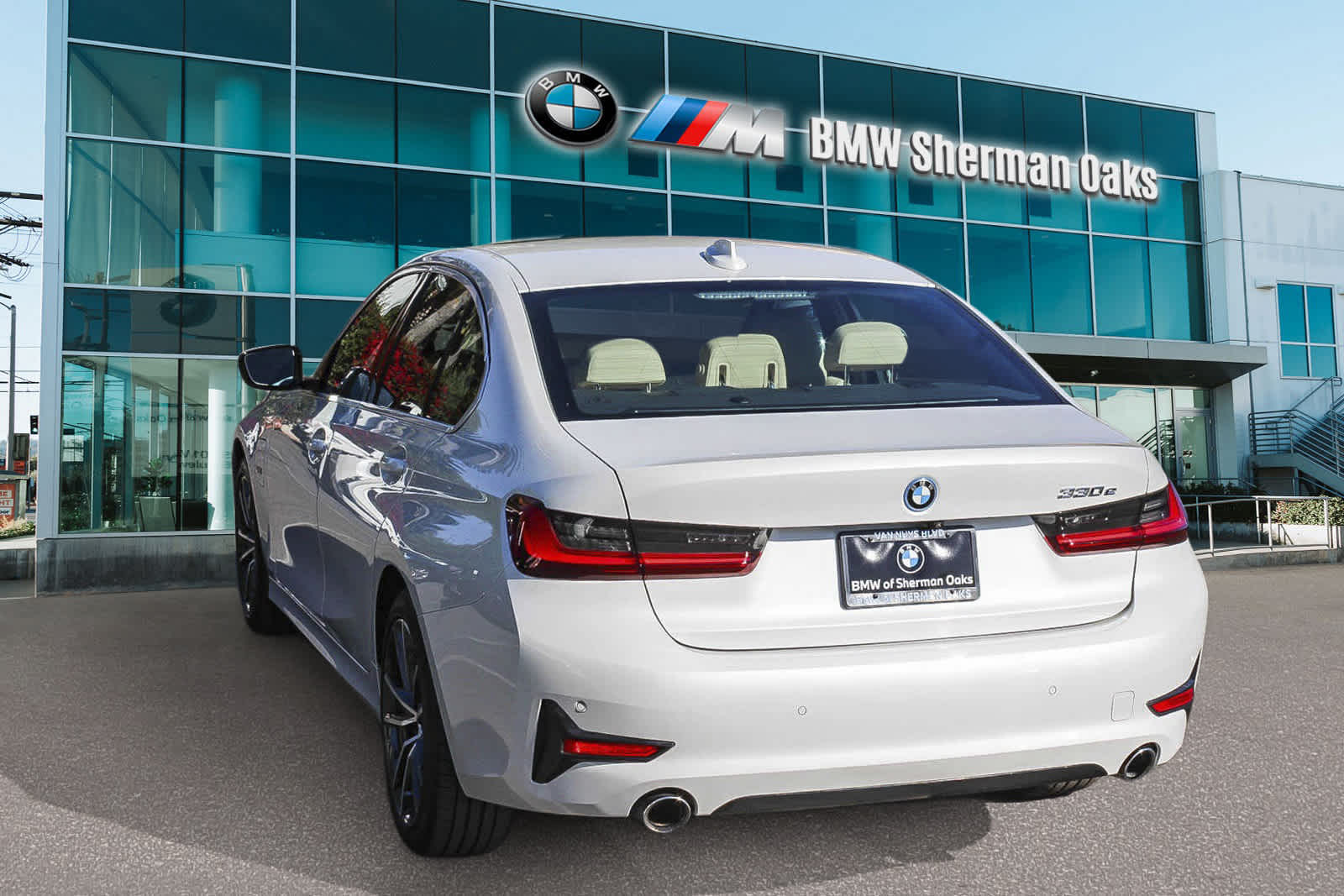 2022 BMW 3 Series 330e 6