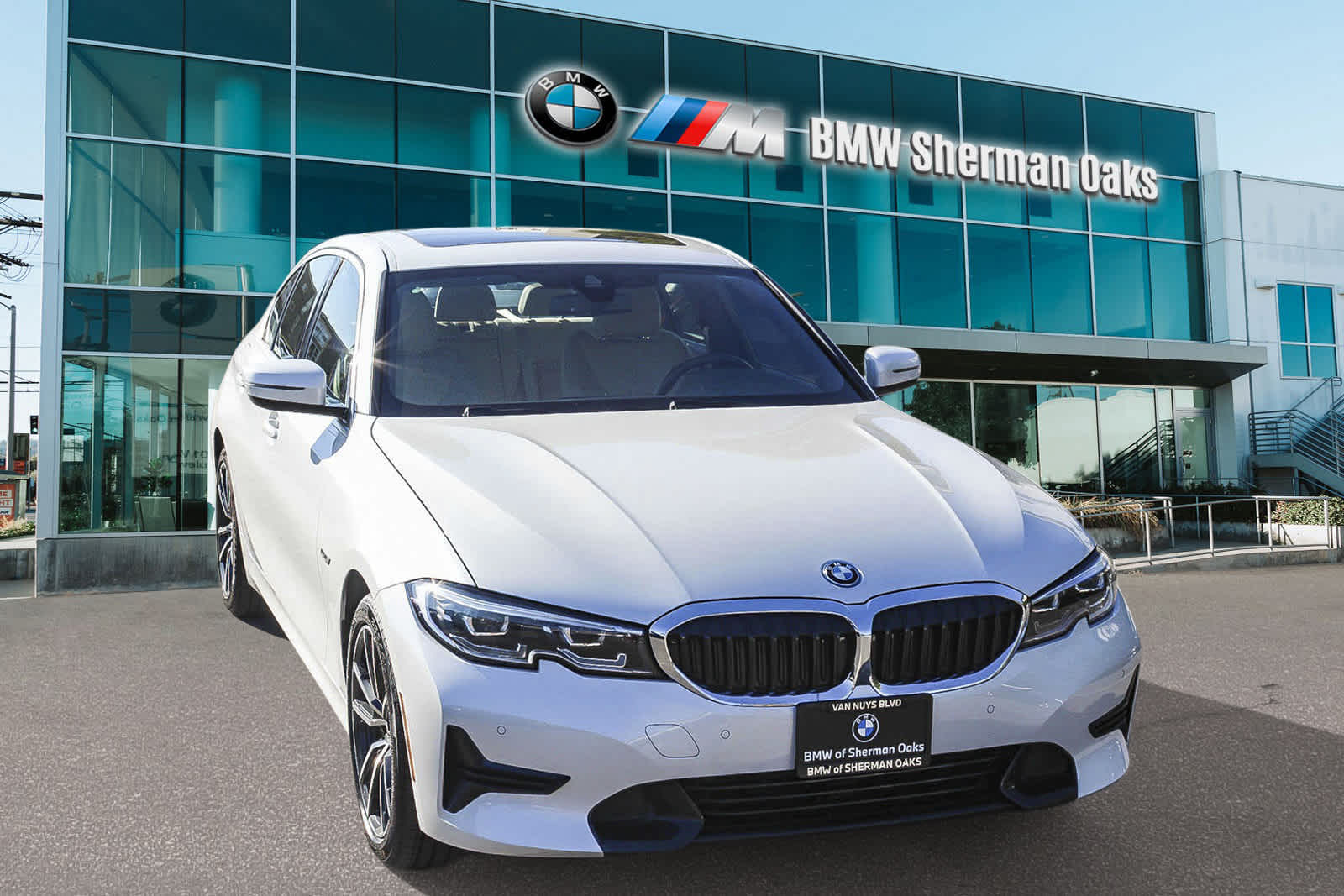 2022 BMW 3 Series 330e 3