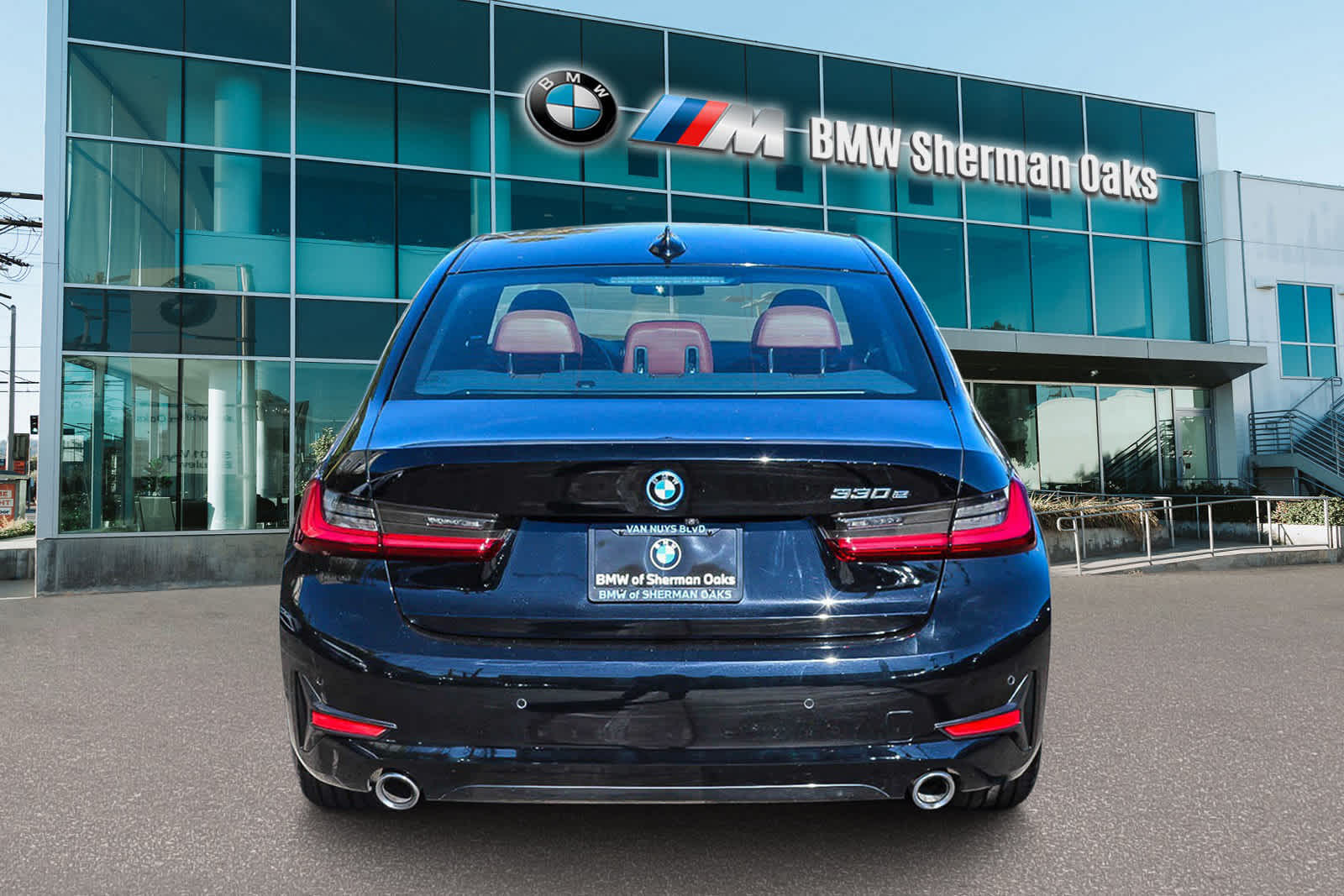 2022 BMW 3 Series 330e 5