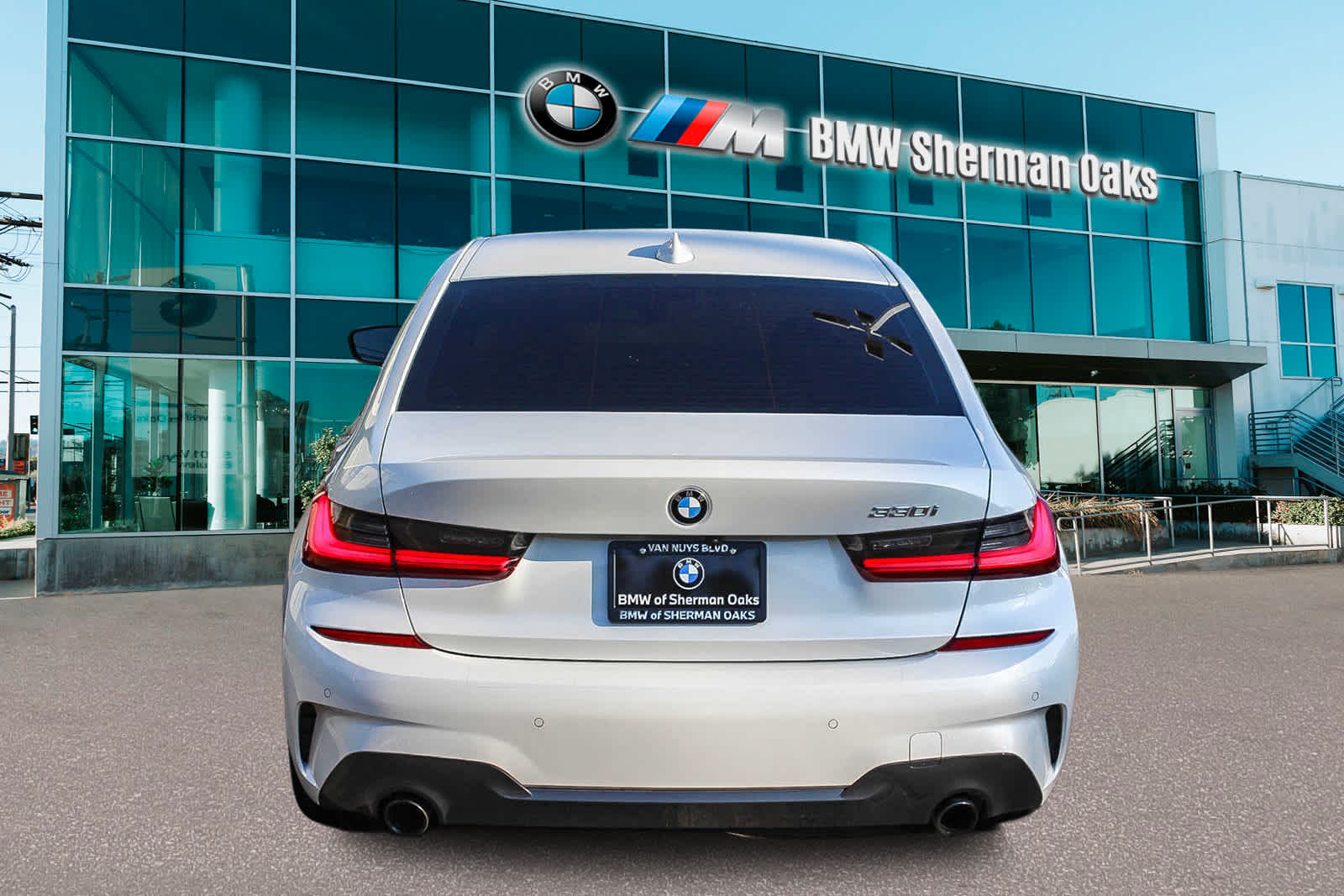 2021 BMW 3 Series 330i 5