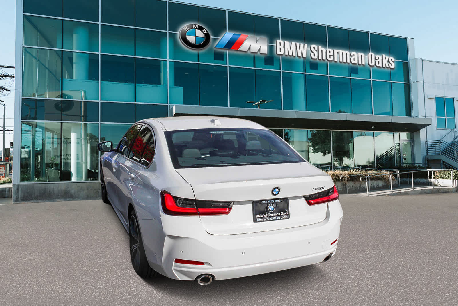 2024 BMW 3 Series 330i 6