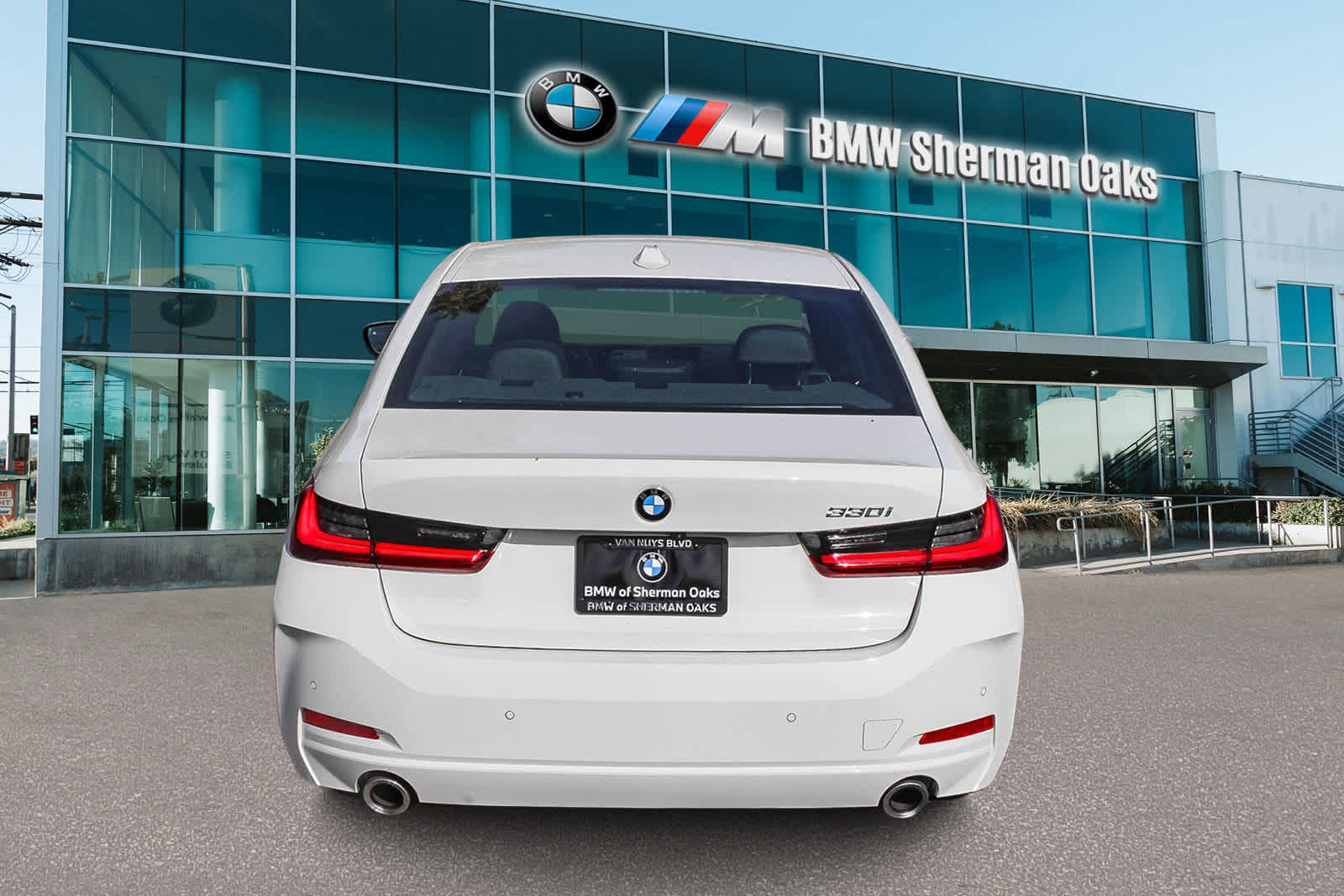 2024 BMW 3 Series 330i 5