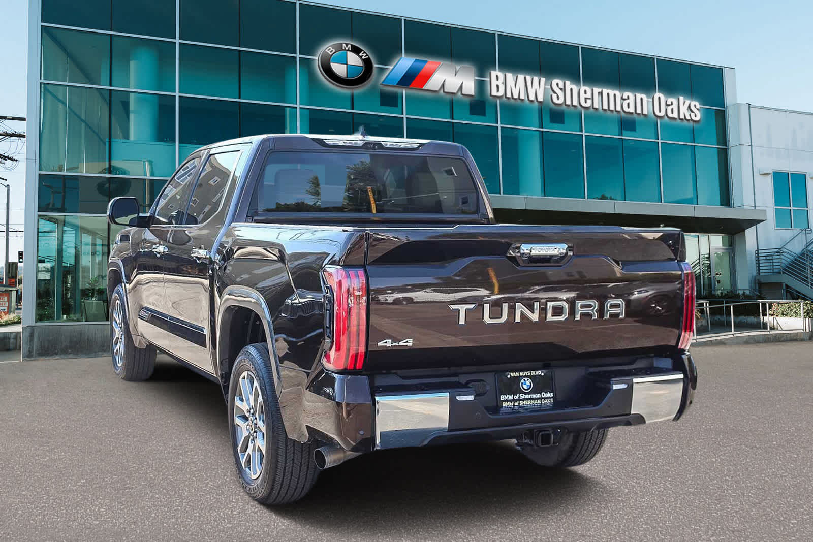 2022 Toyota Tundra 1794 Edition CrewMax 5.5 Bed 6