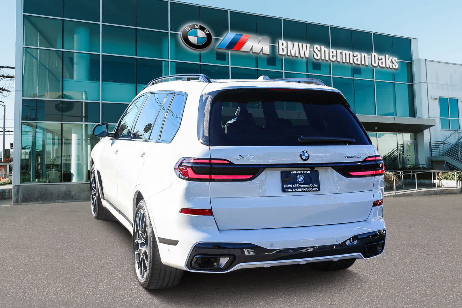 2025 BMW X7 xDrive40i 6