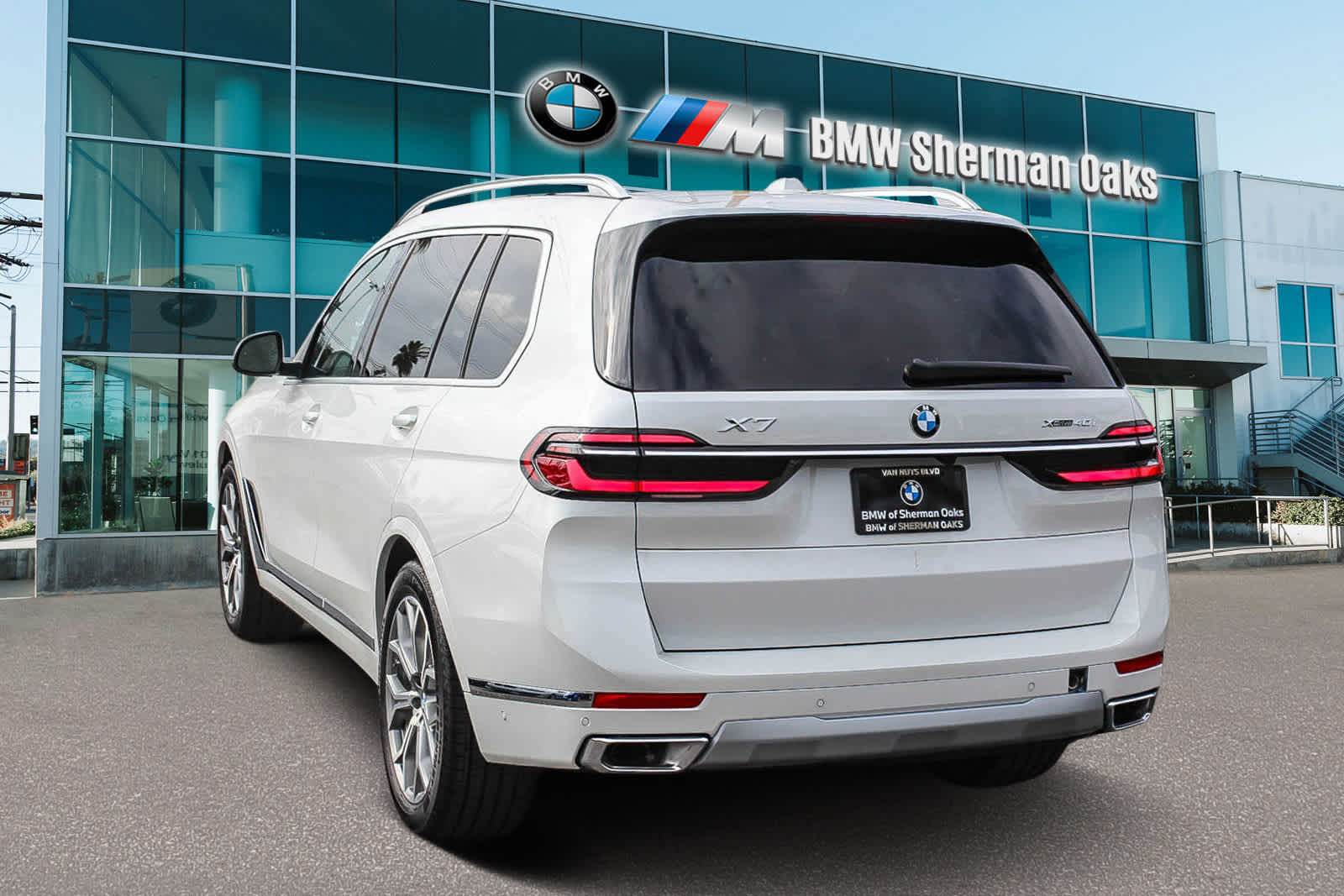 2025 BMW X7 xDrive40i 6