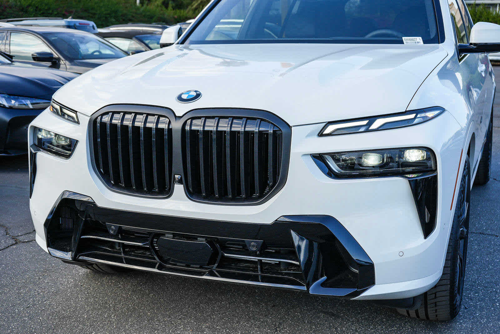 2025 BMW X7 xDrive40i 8