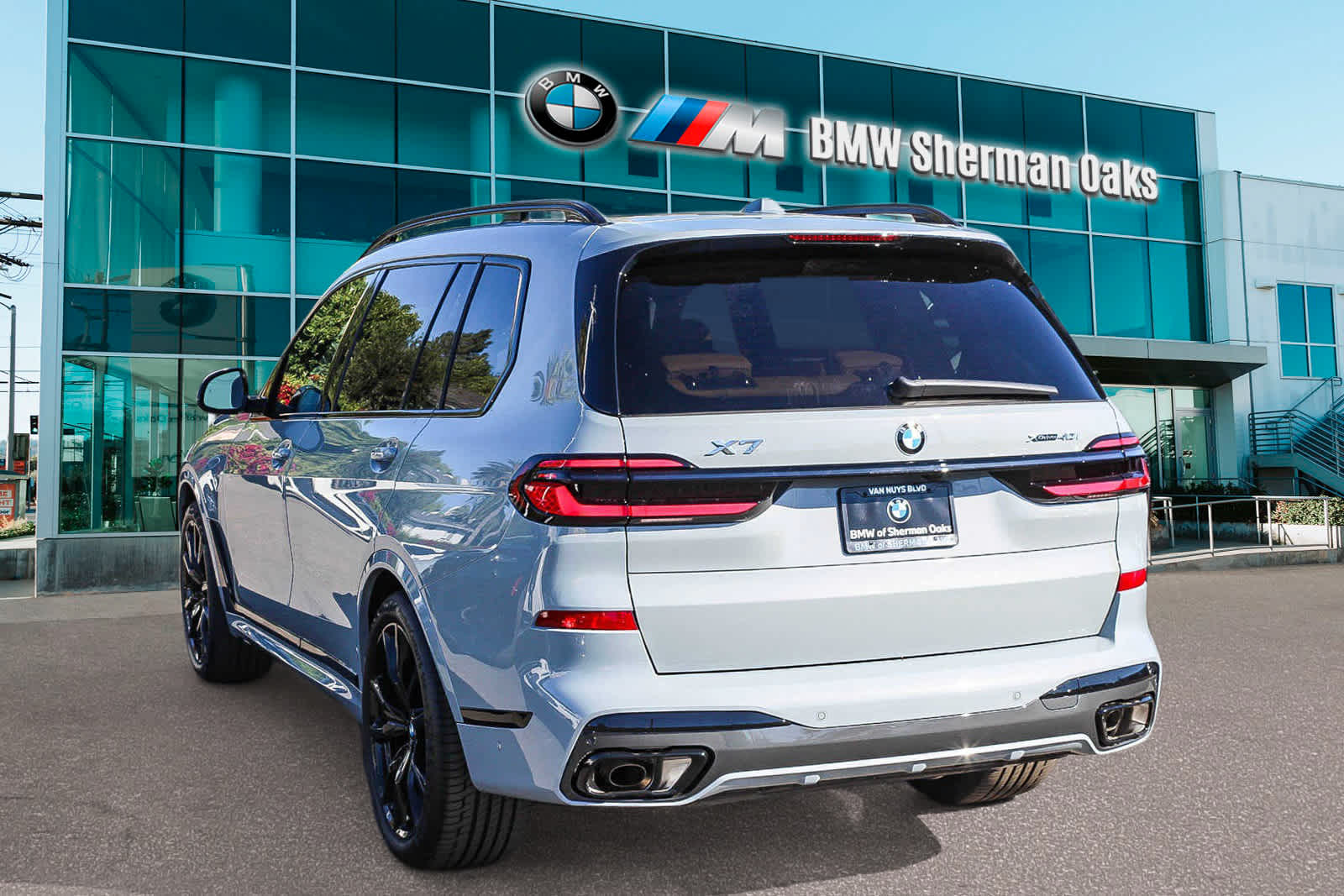 2025 BMW X7 xDrive40i 6