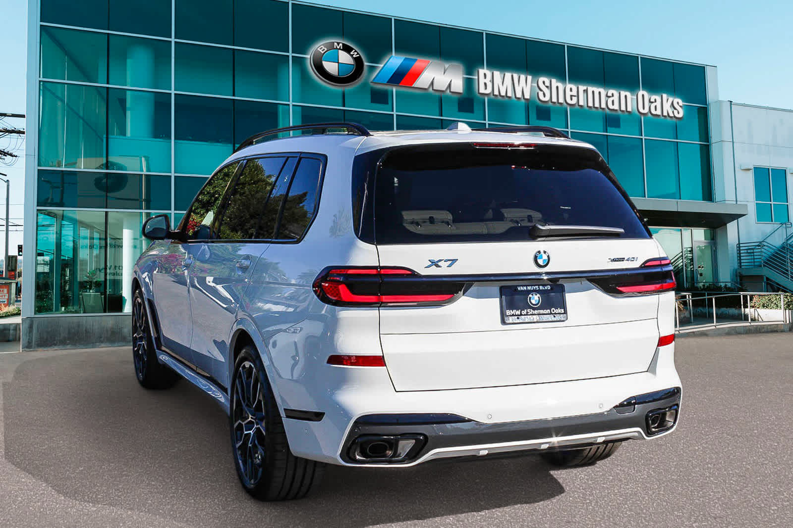 2025 BMW X7 xDrive40i 6