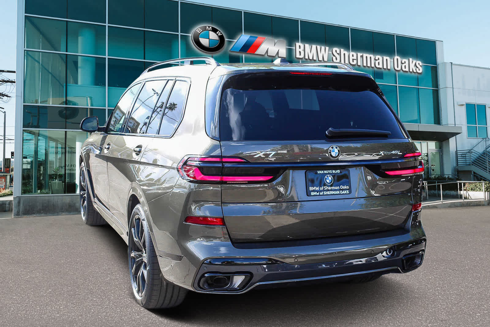 2025 BMW X7 xDrive40i 6