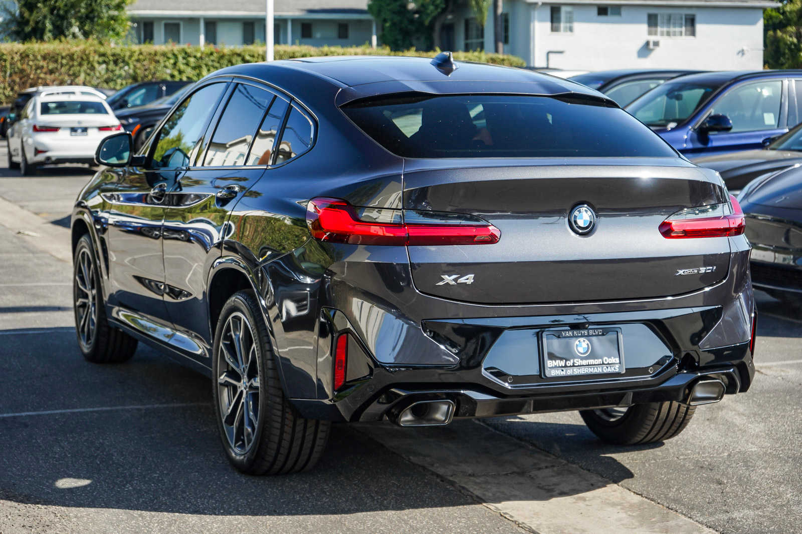 2025 BMW X4 xDrive30i 6