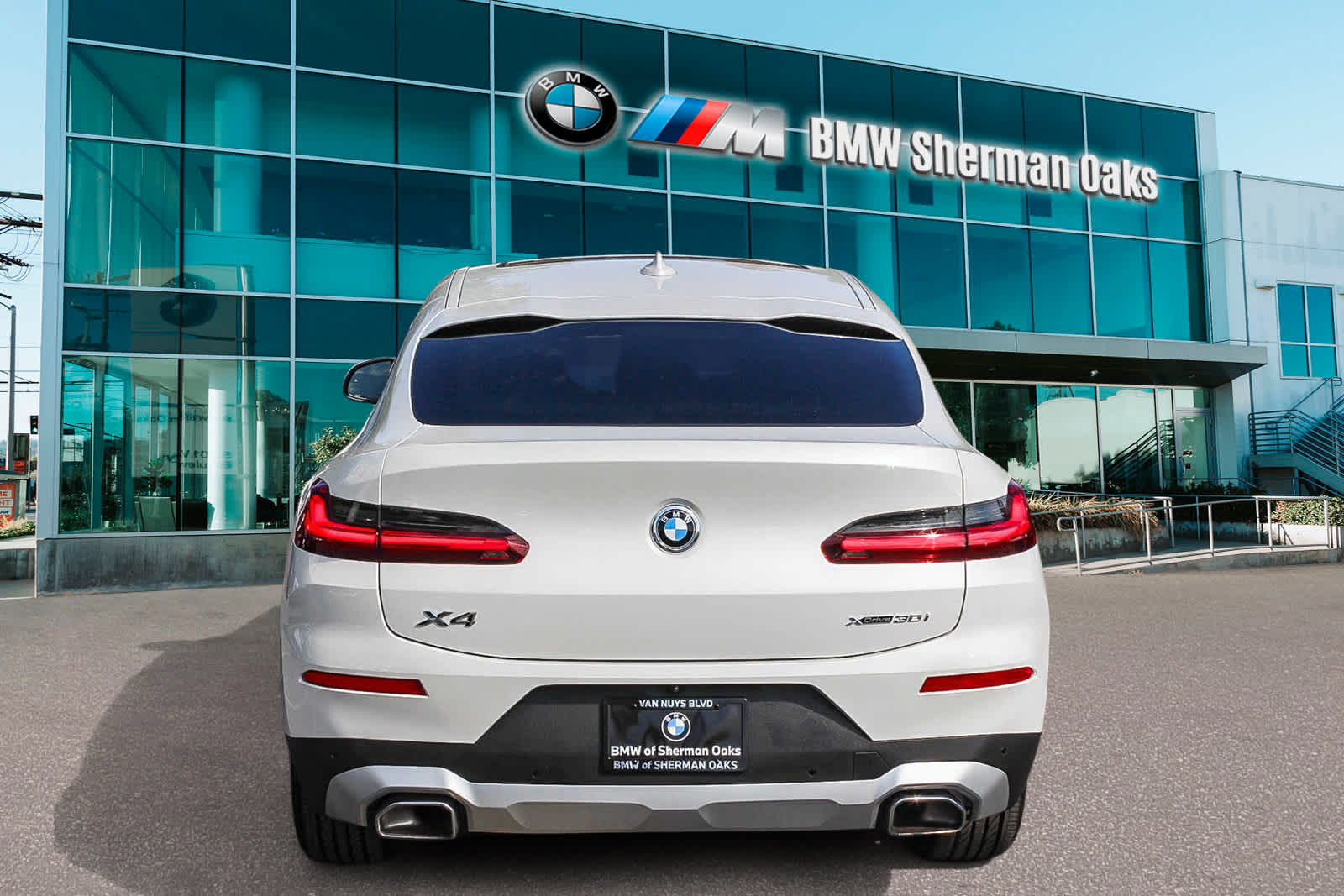 2024 BMW X4 xDrive30i 5