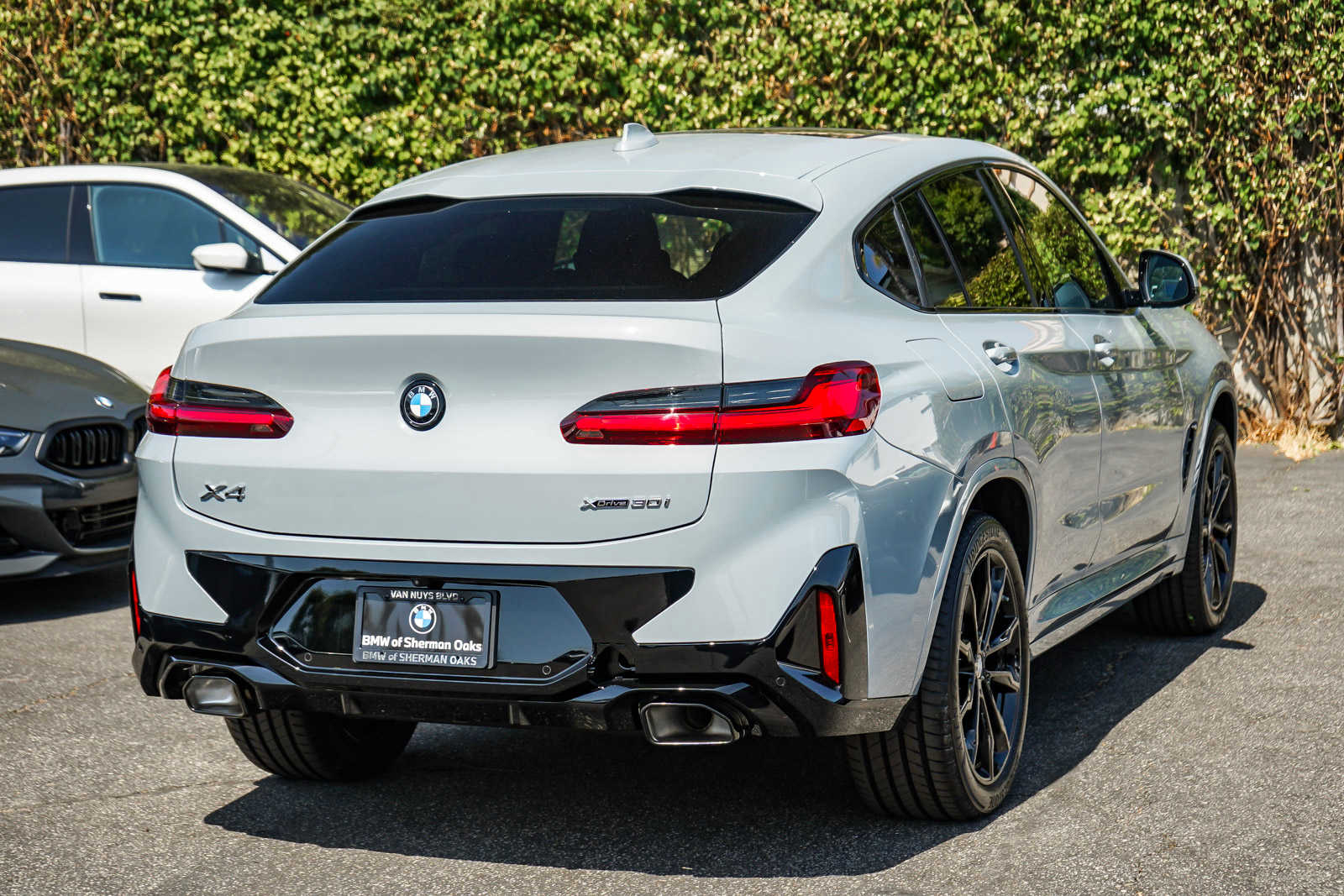 2025 BMW X4 xDrive30i 4