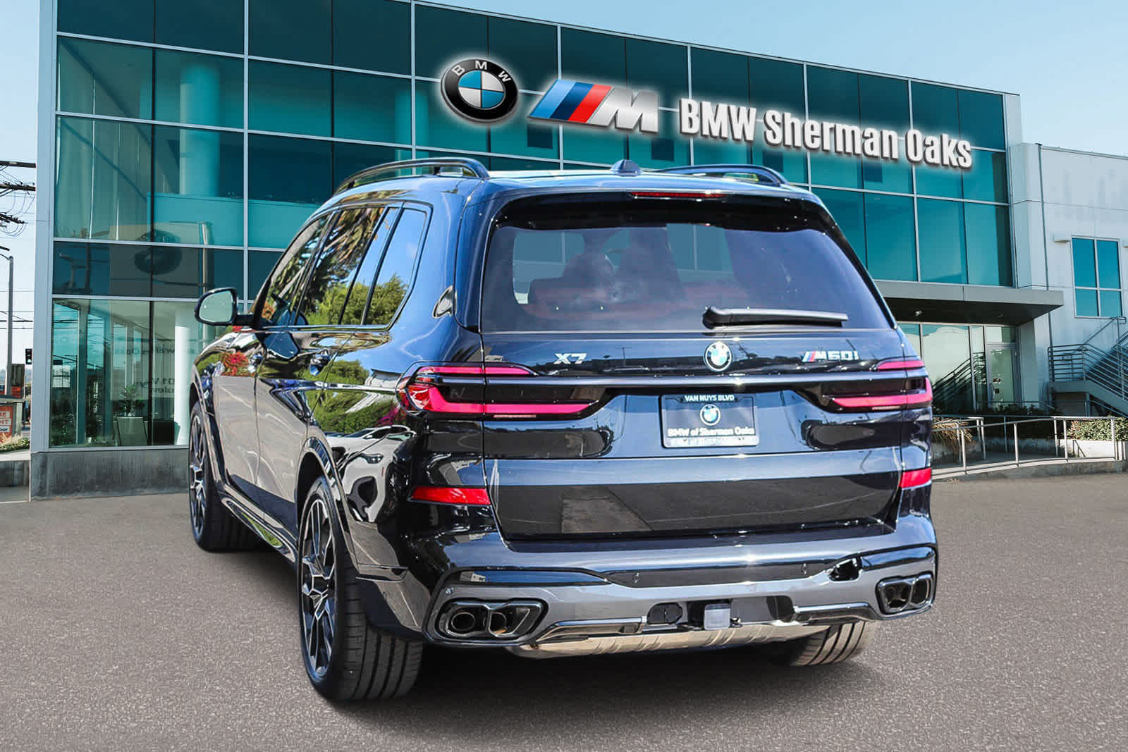 2025 BMW X7 M60i 6