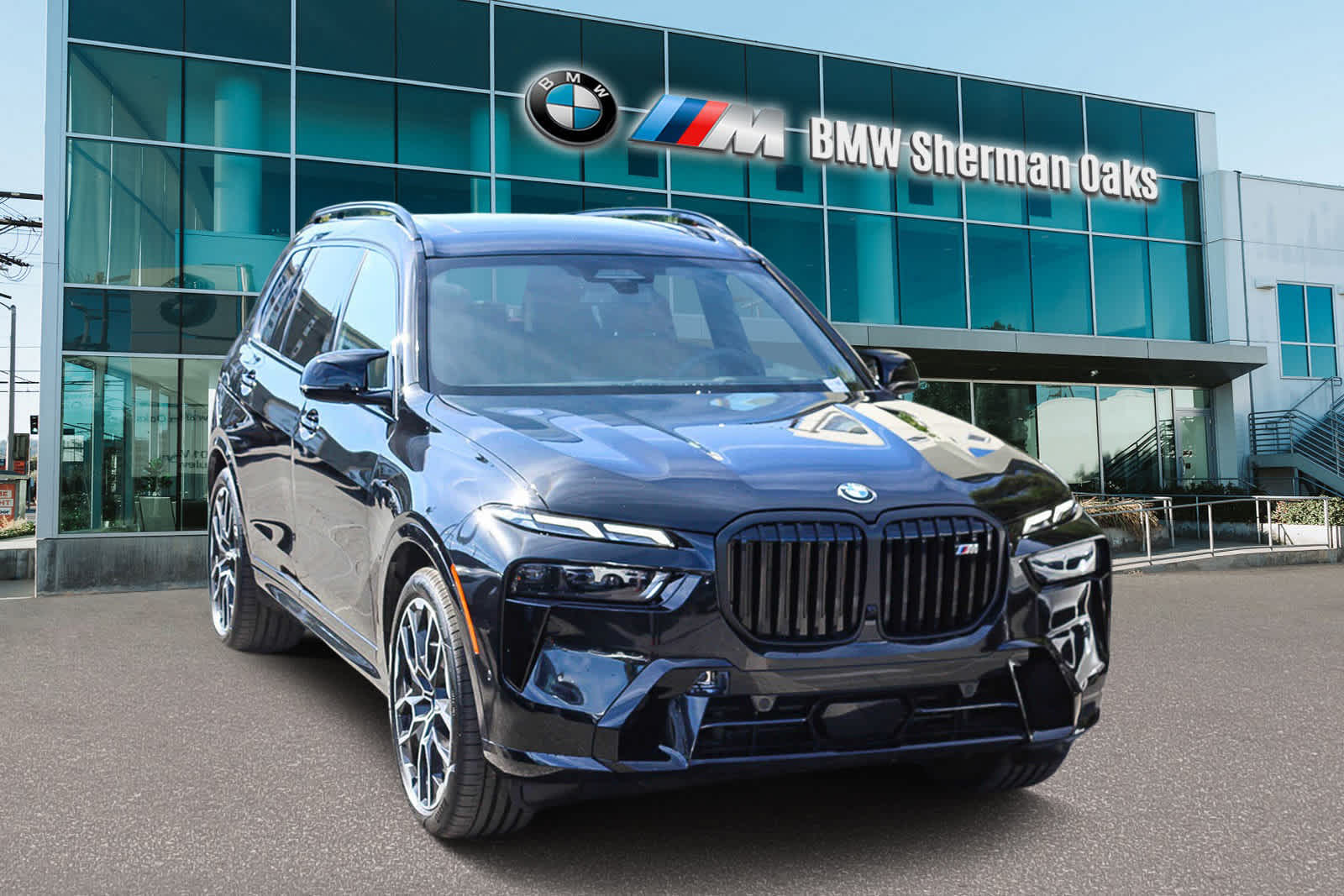 2025 BMW X7 M60i 3