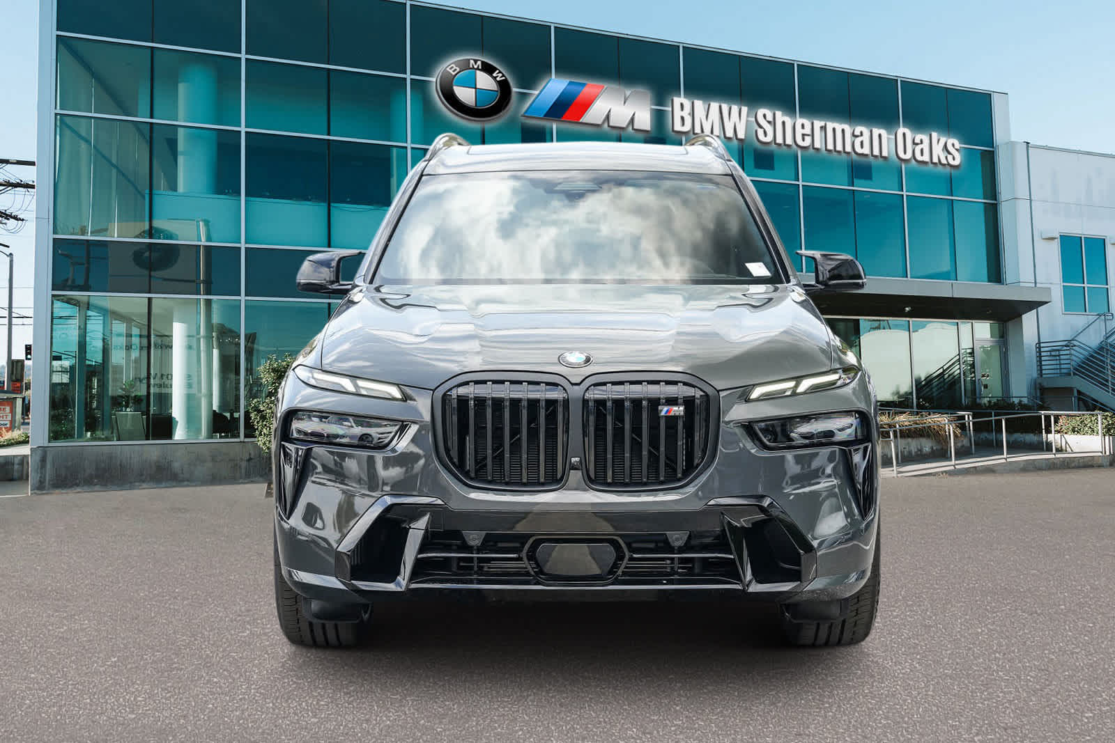 2025 BMW X7 M60i 2