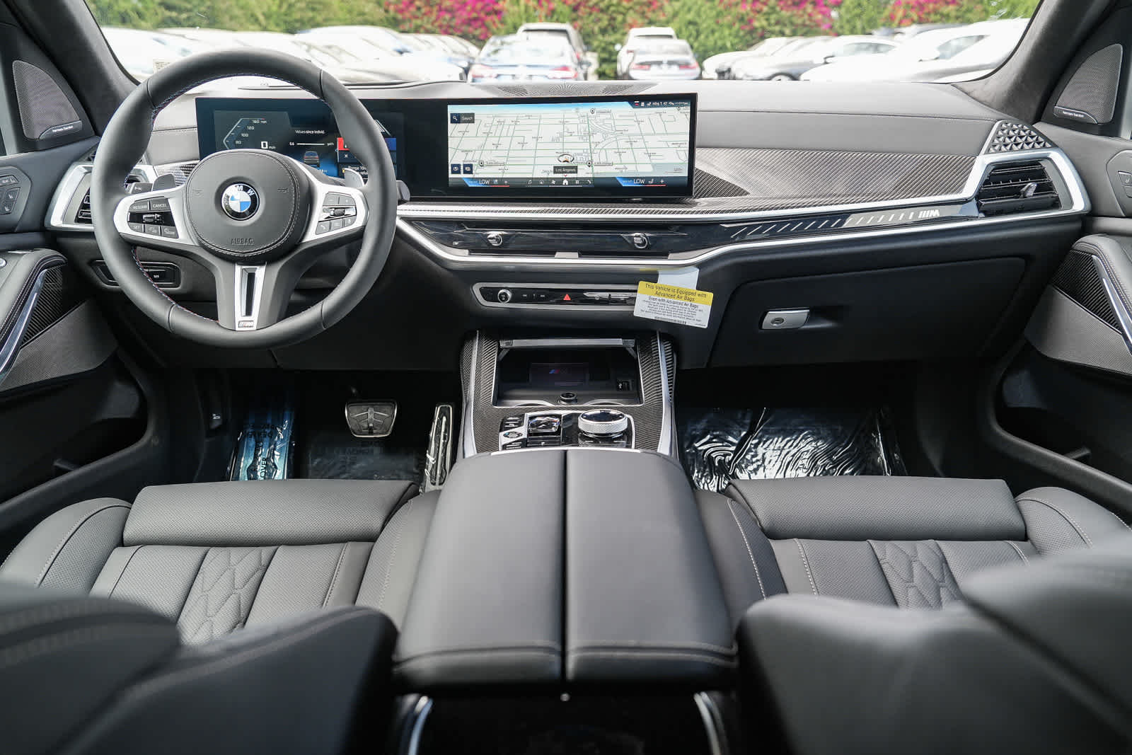 2025 BMW X7 M60i 12