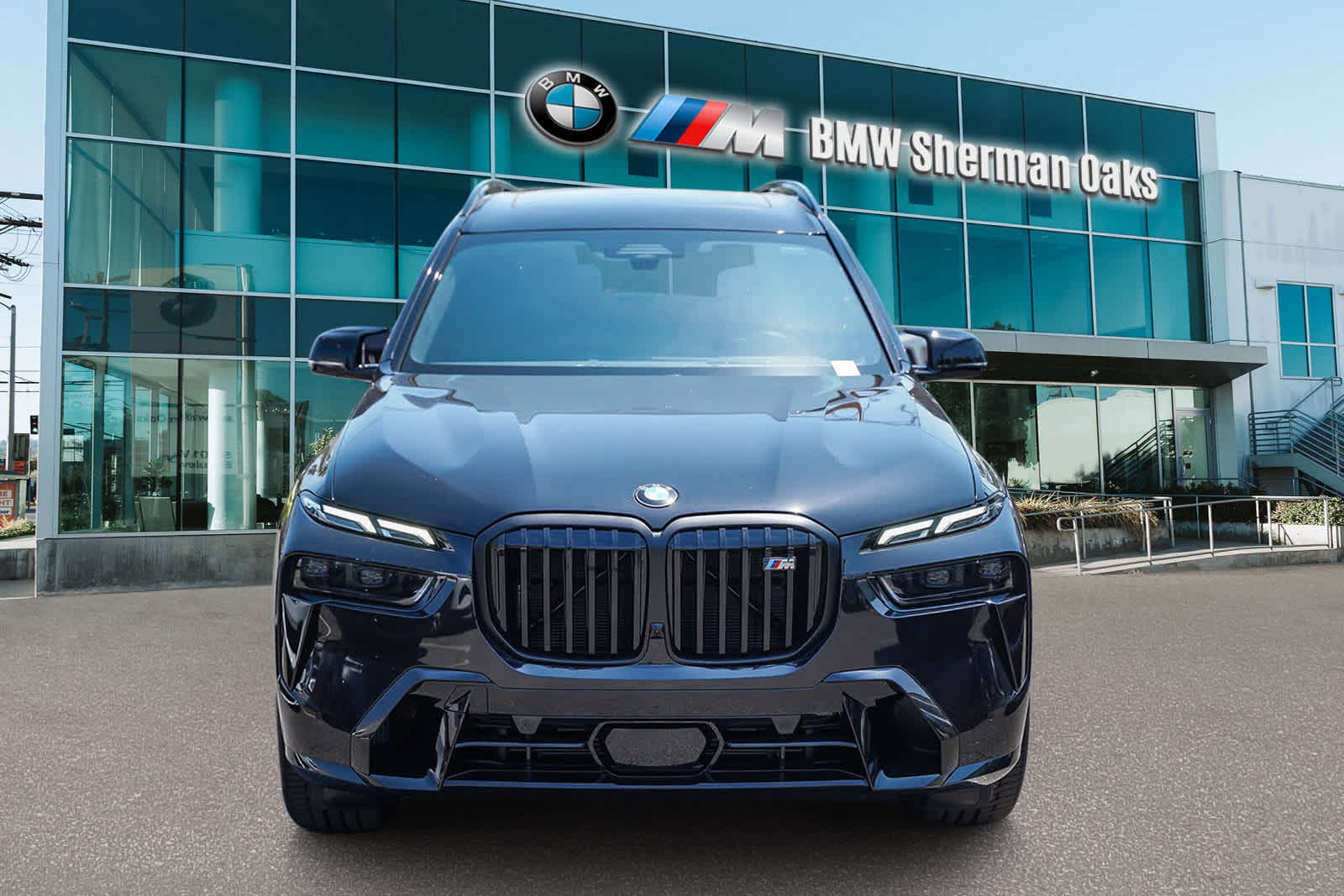 2025 BMW X7 M60i 2