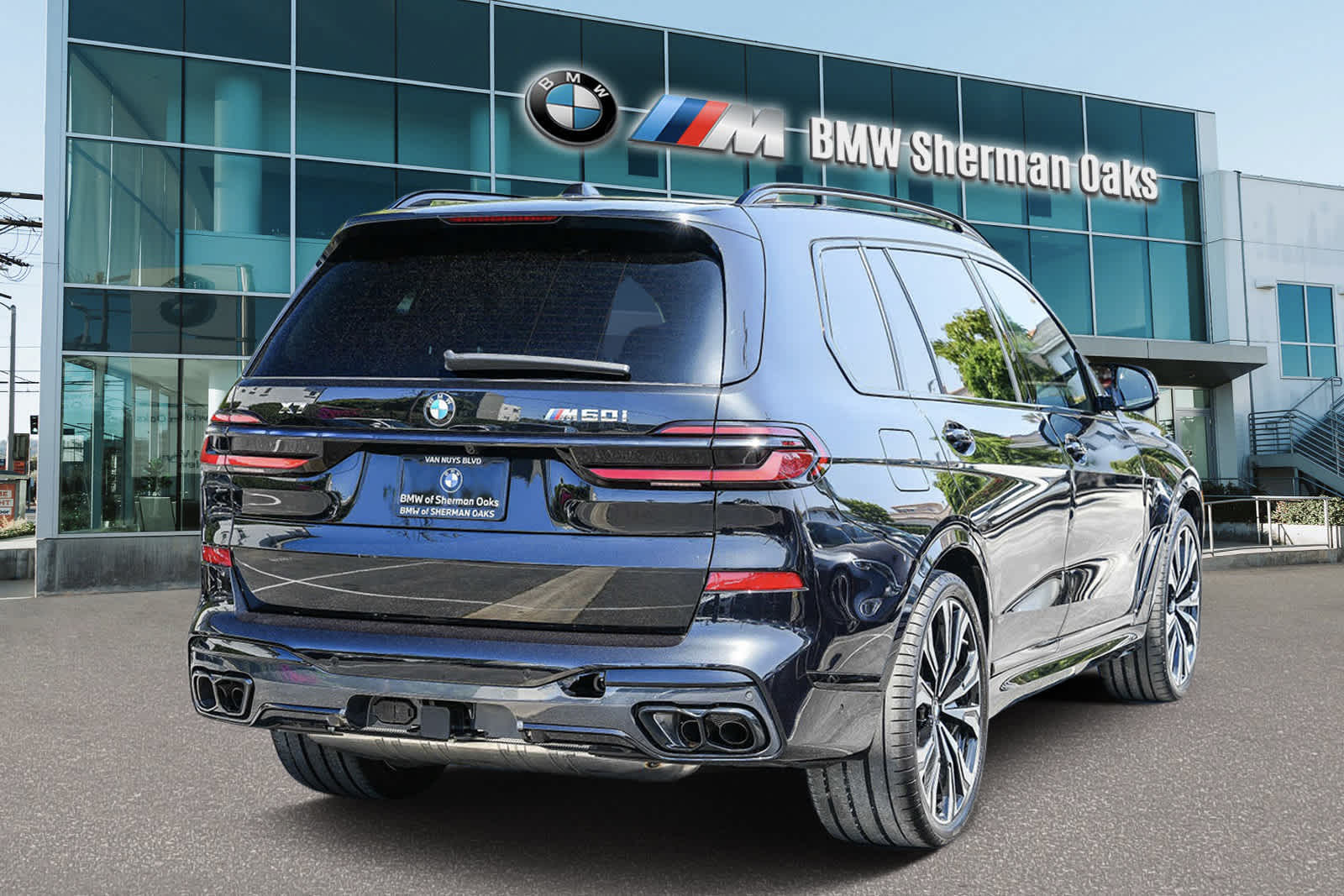 2025 BMW X7 M60i 4