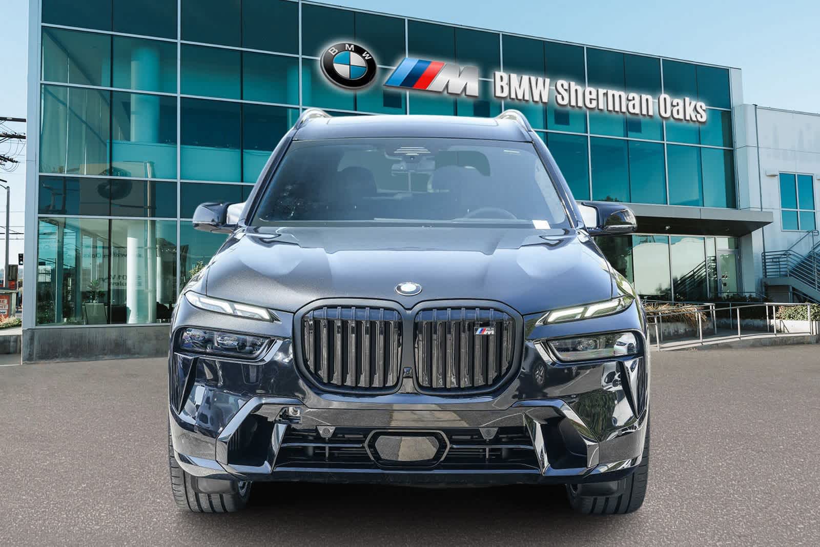 2025 BMW X7 M60i 2