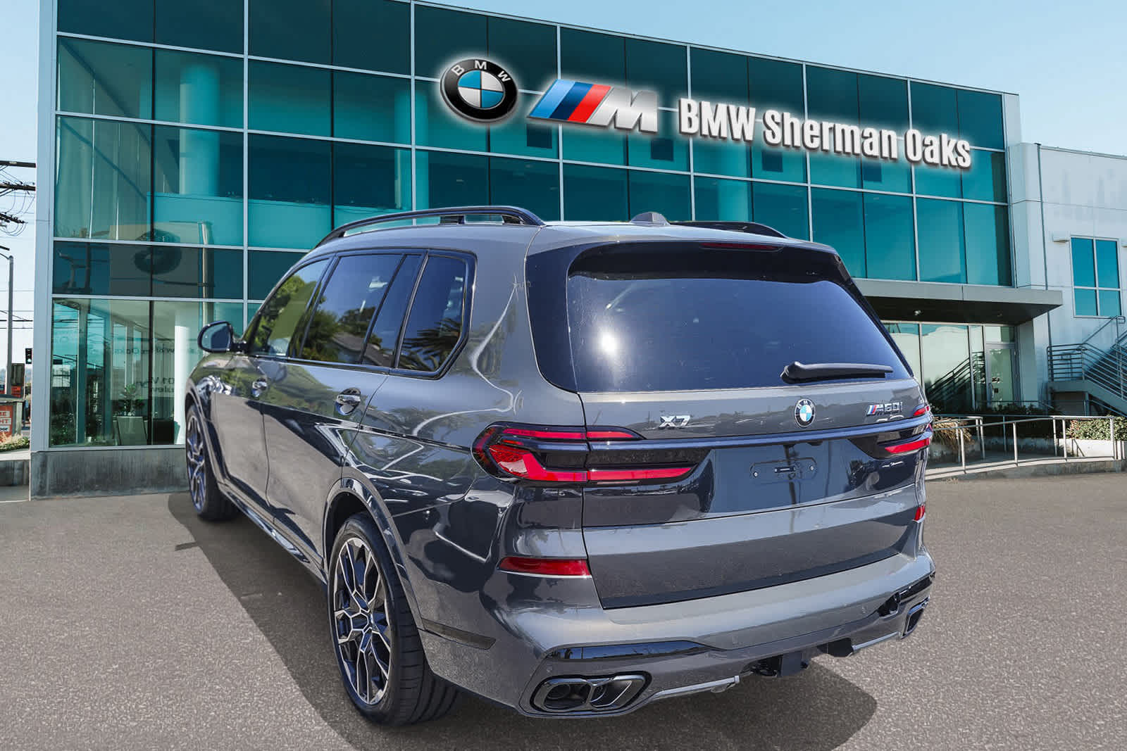 2025 BMW X7 M60i 6