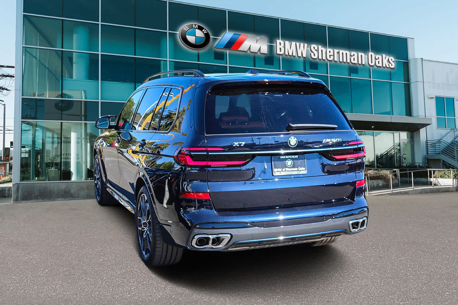 2025 BMW X7 M60i 6