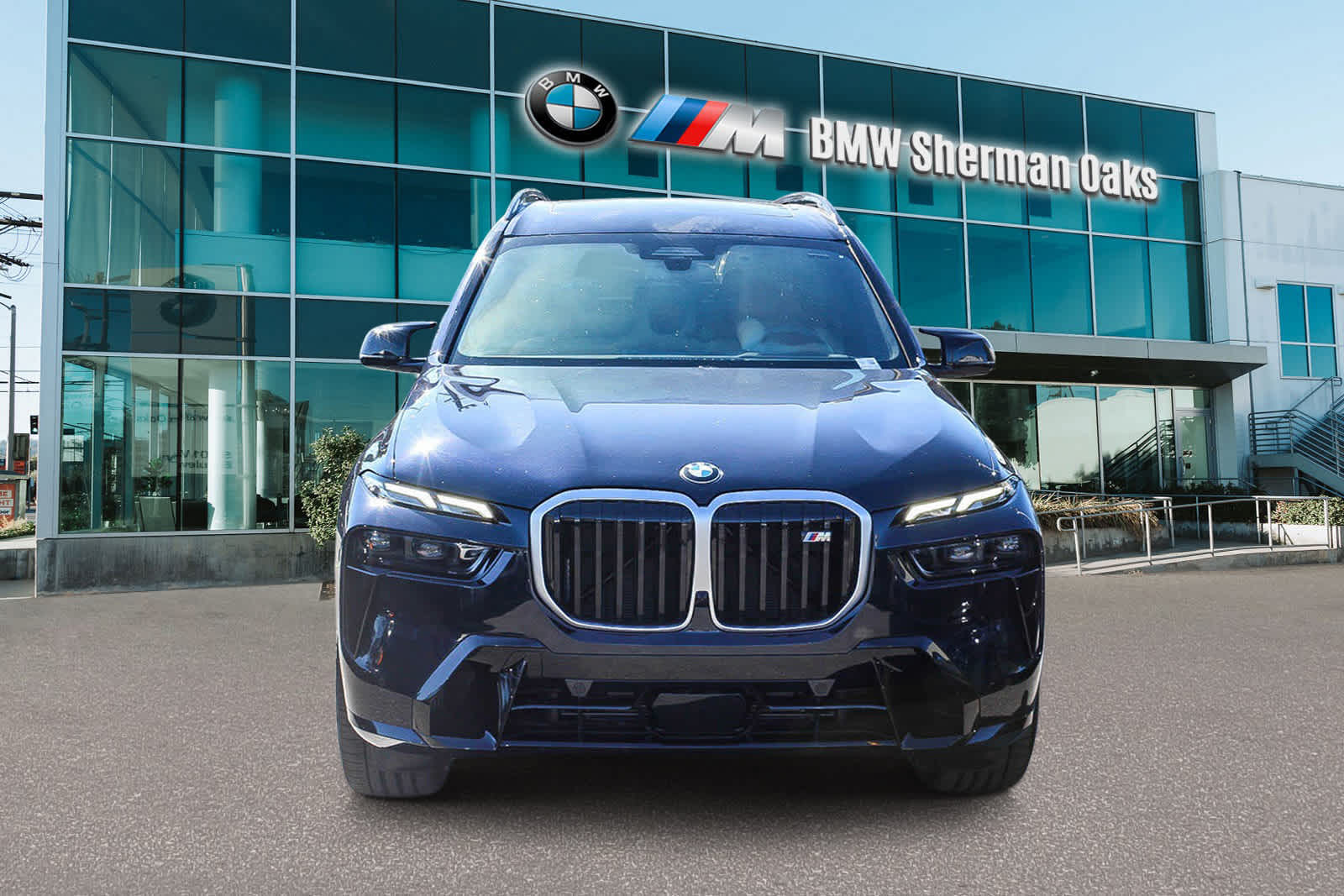 2025 BMW X7 M60i 2