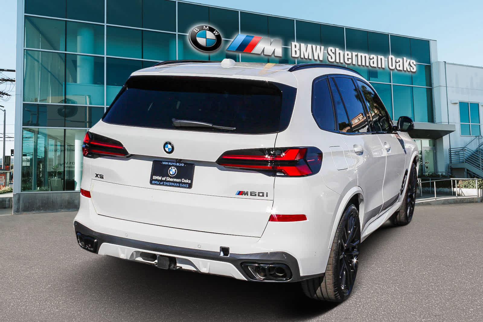 2025 BMW X5 M60i 4