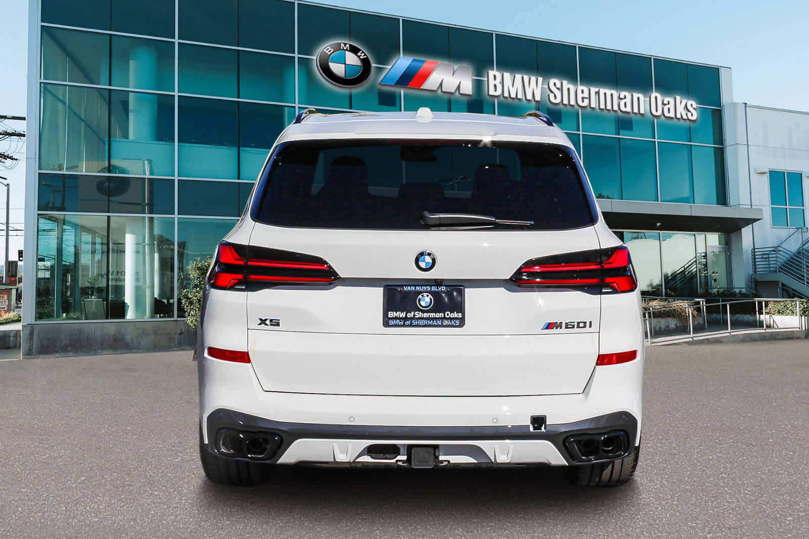 2025 BMW X5 M60i 5