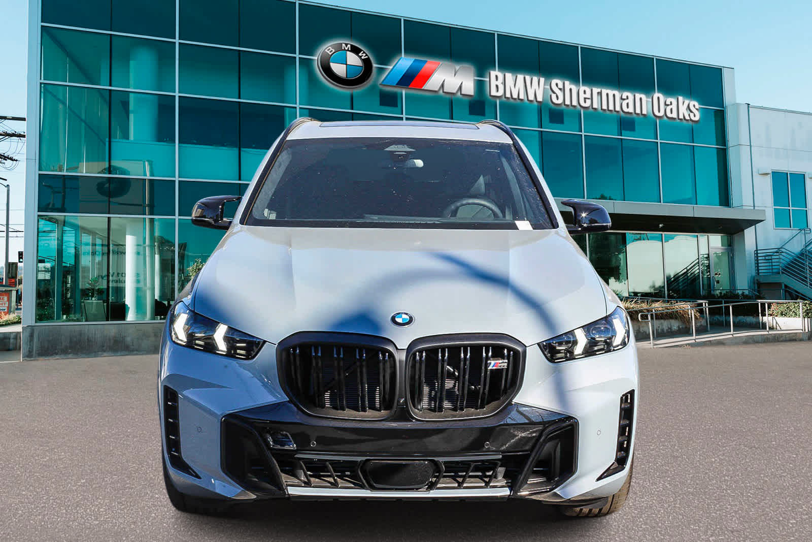 2025 BMW X5 M60i 2