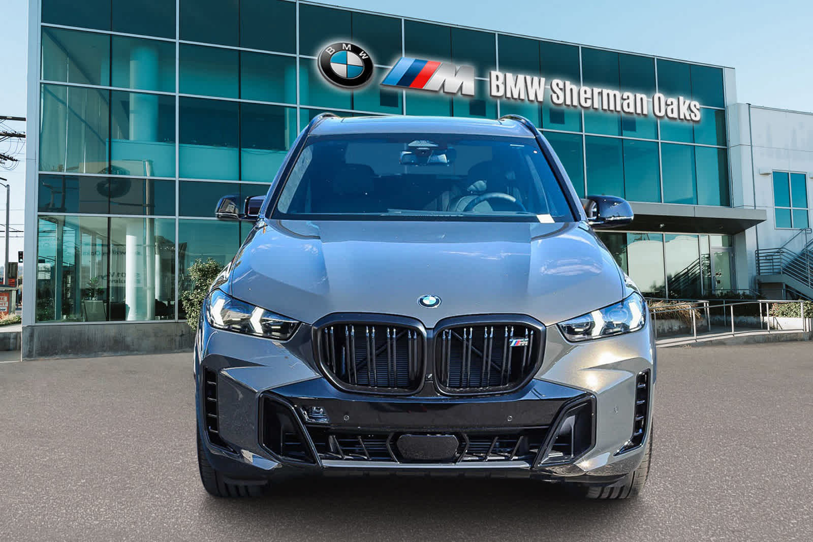 2025 BMW X5 M60i 2