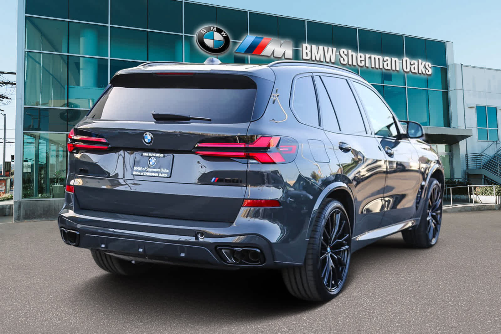 2025 BMW X5 M60i 4