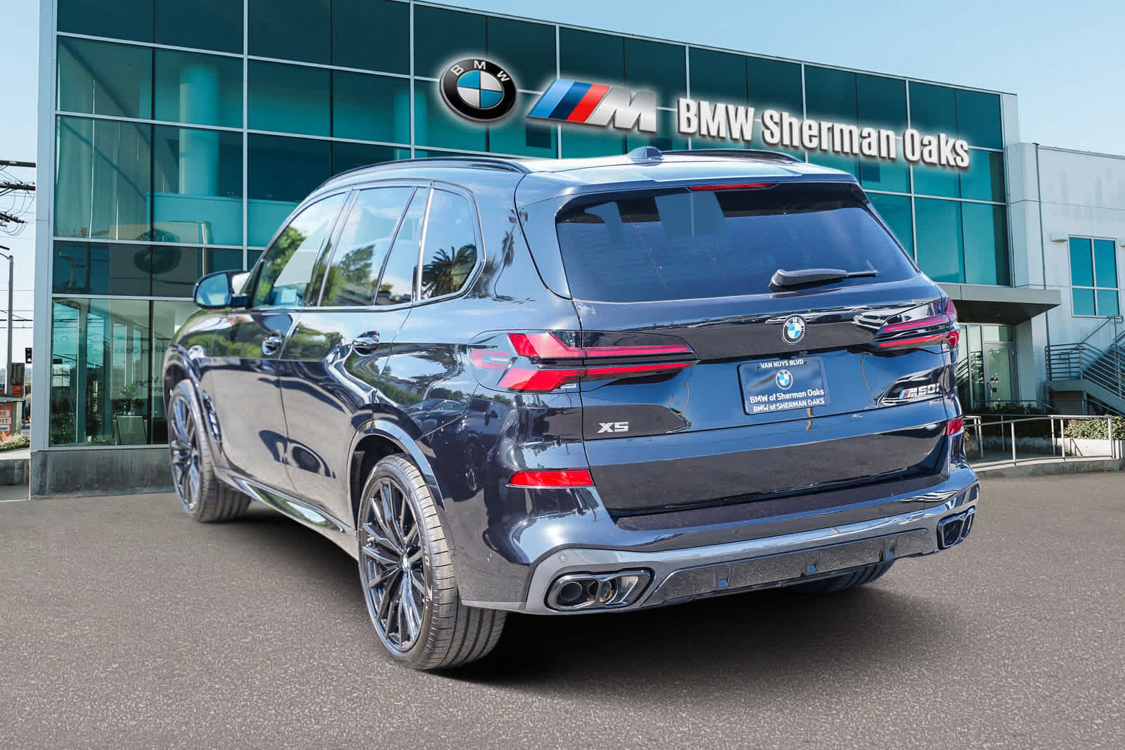 2025 BMW X5 M60i 6