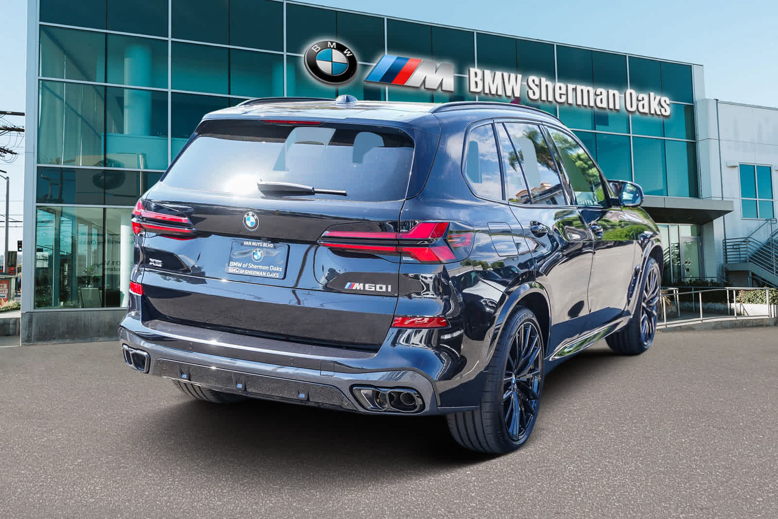 2025 BMW X5 M60i 4