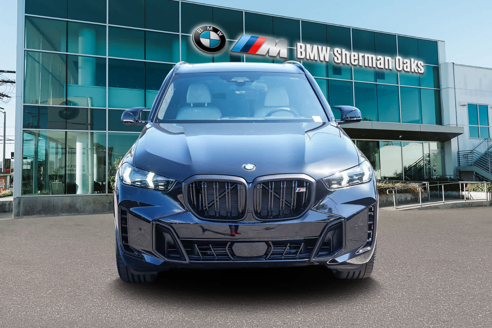 2025 BMW X5 M60i 2