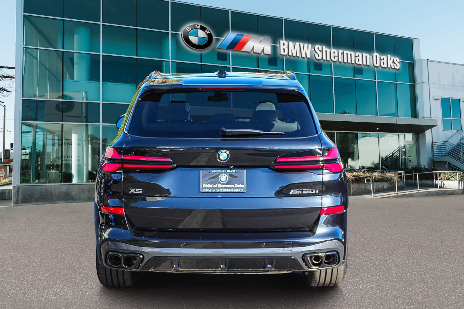 2025 BMW X5 M60i 5