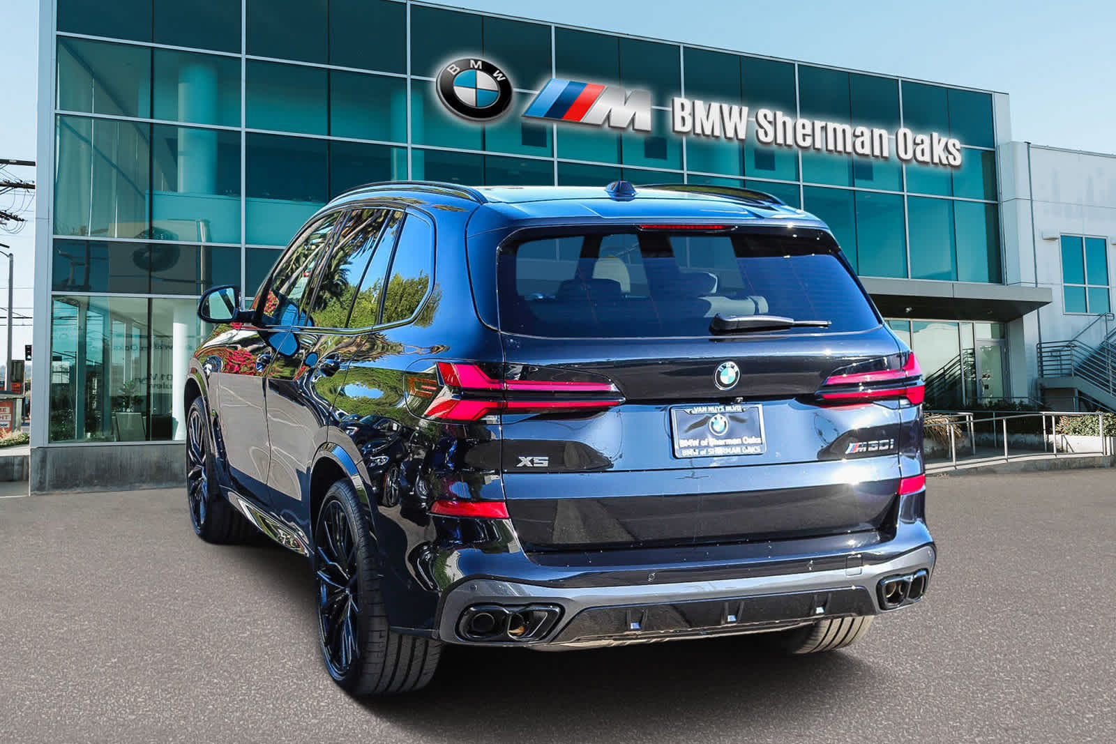 2025 BMW X5 M60i 6