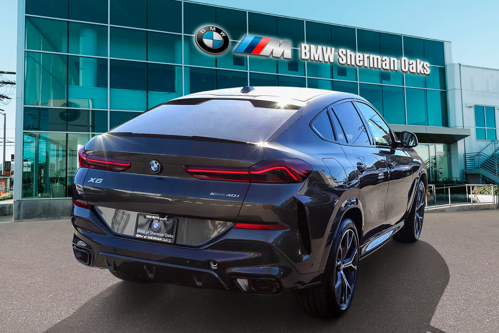 2025 BMW X6 xDrive40i 8