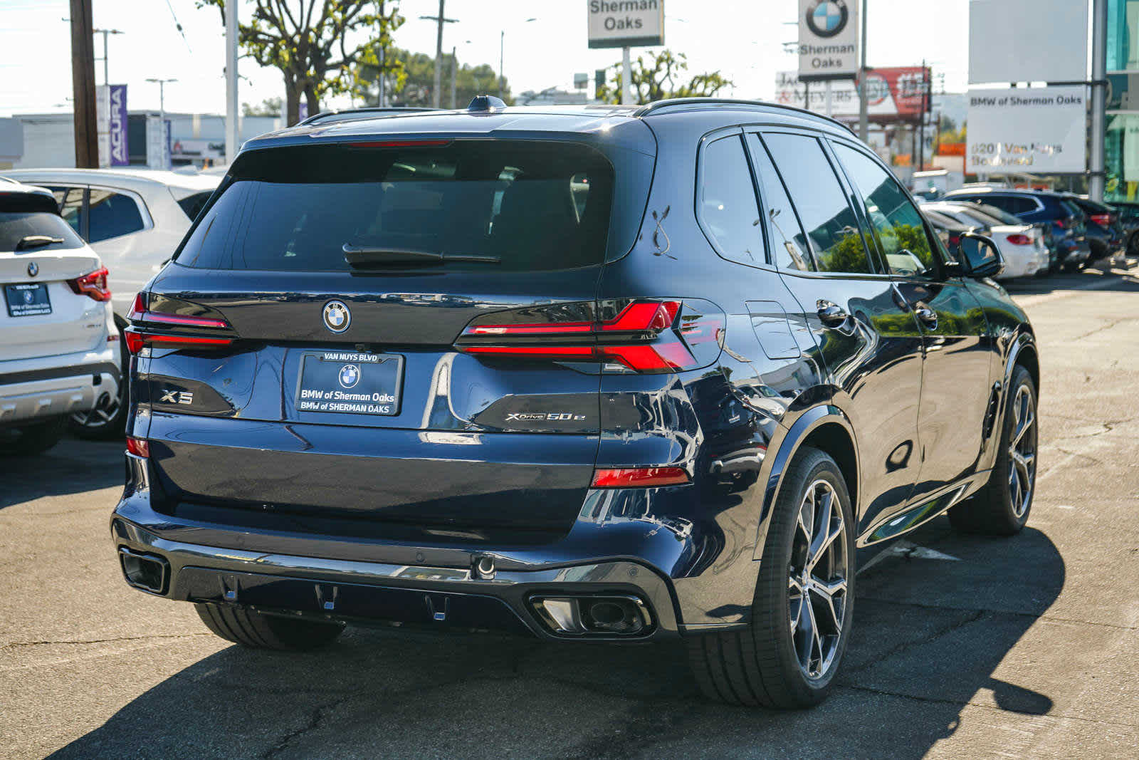 2025 BMW X5 xDrive50e 8