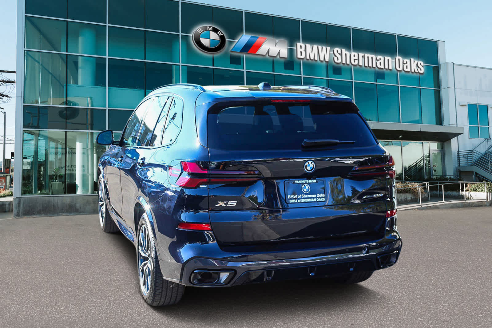 2025 BMW X5 xDrive50e 12