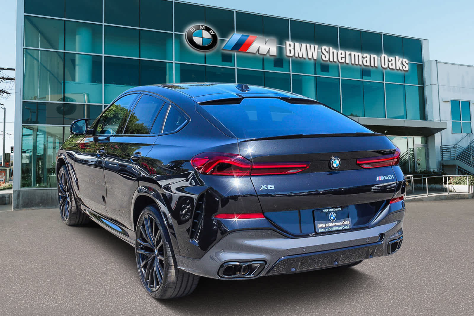 2025 BMW X6 M60i 6