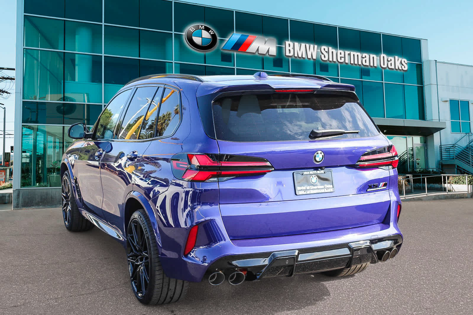 2025 BMW X5 M Competition 6