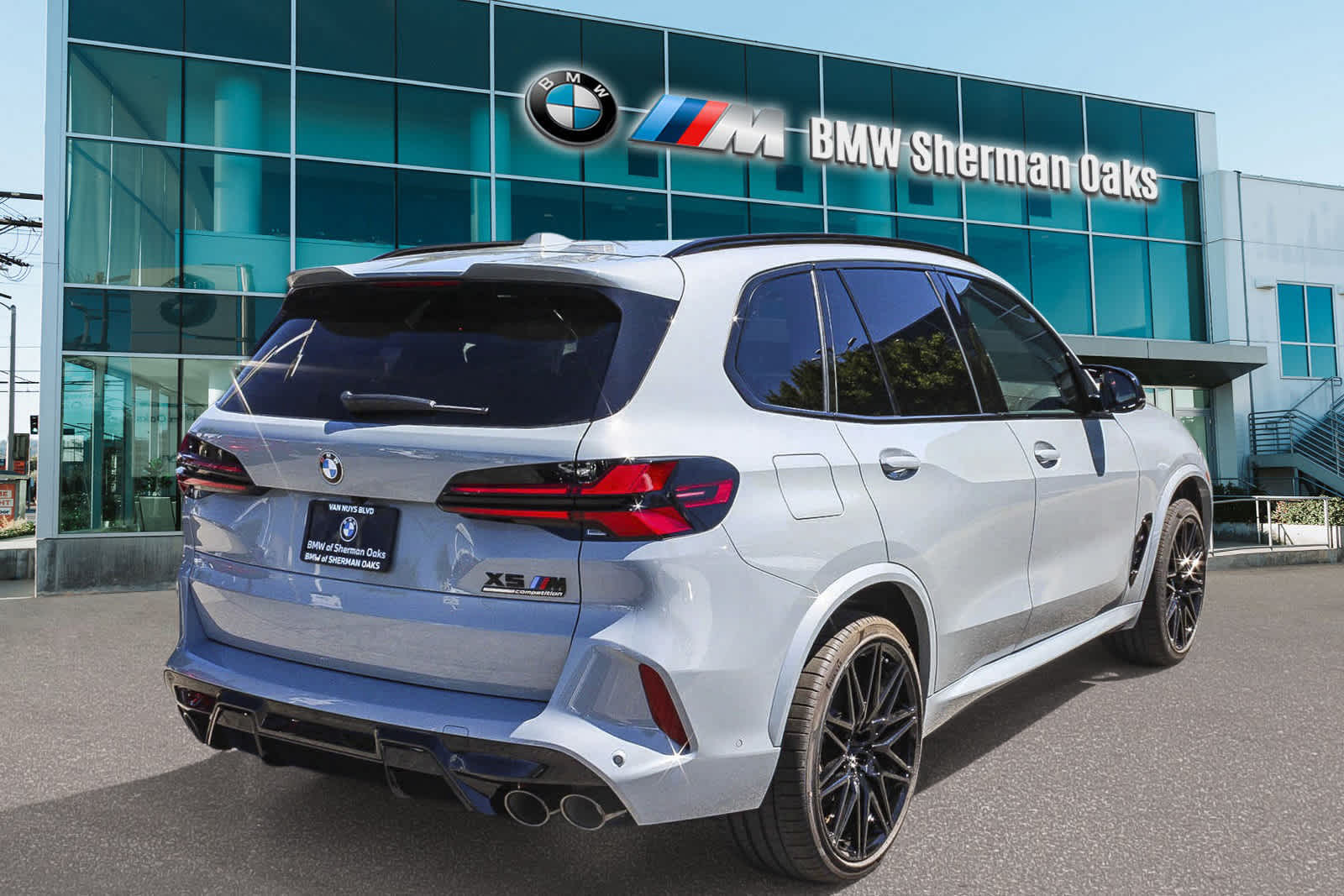 2025 BMW X5 M Competition 4